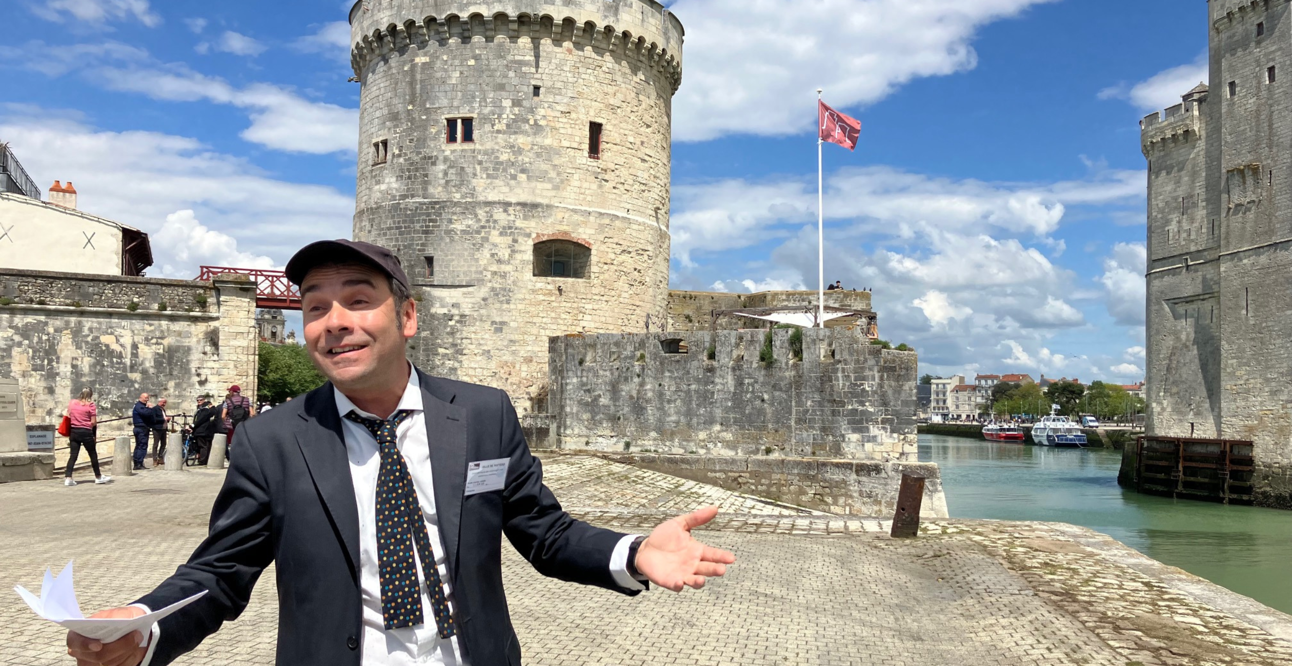 "Visite à la Dada" des tours de La Rochelle 
