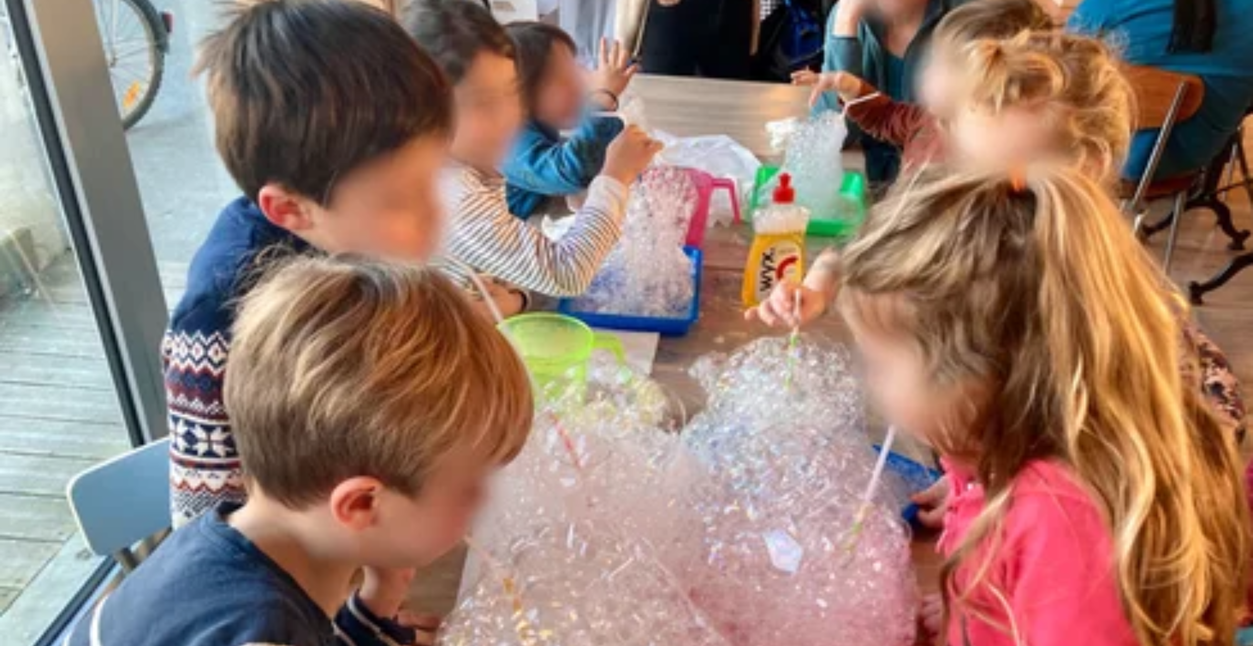 "Bulles en folie" atelier scientifique et ludique pour les enfants à La Rochelle